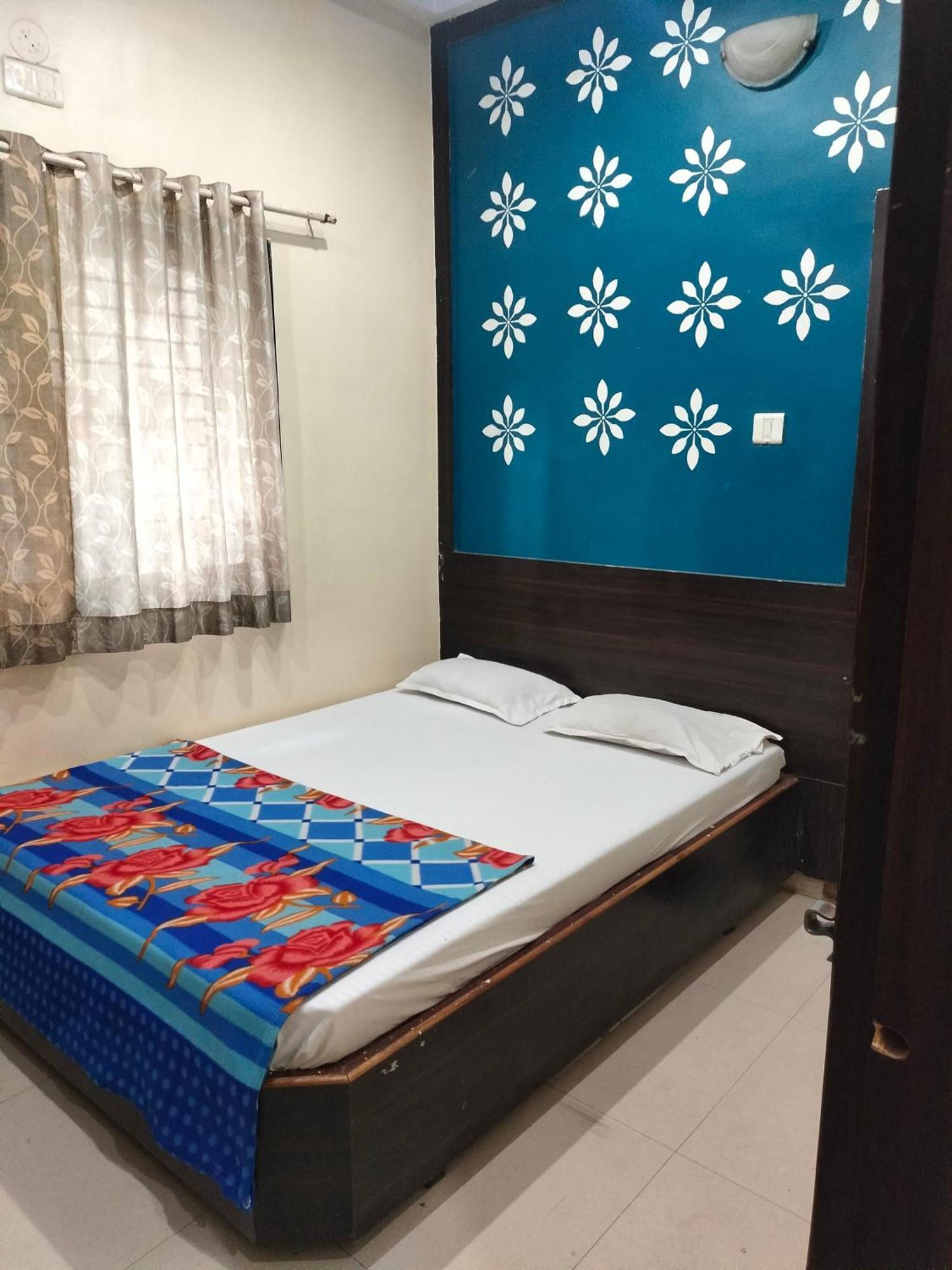 Hotel Sai Vasant Vihar Shirdi Zewnętrze zdjęcie